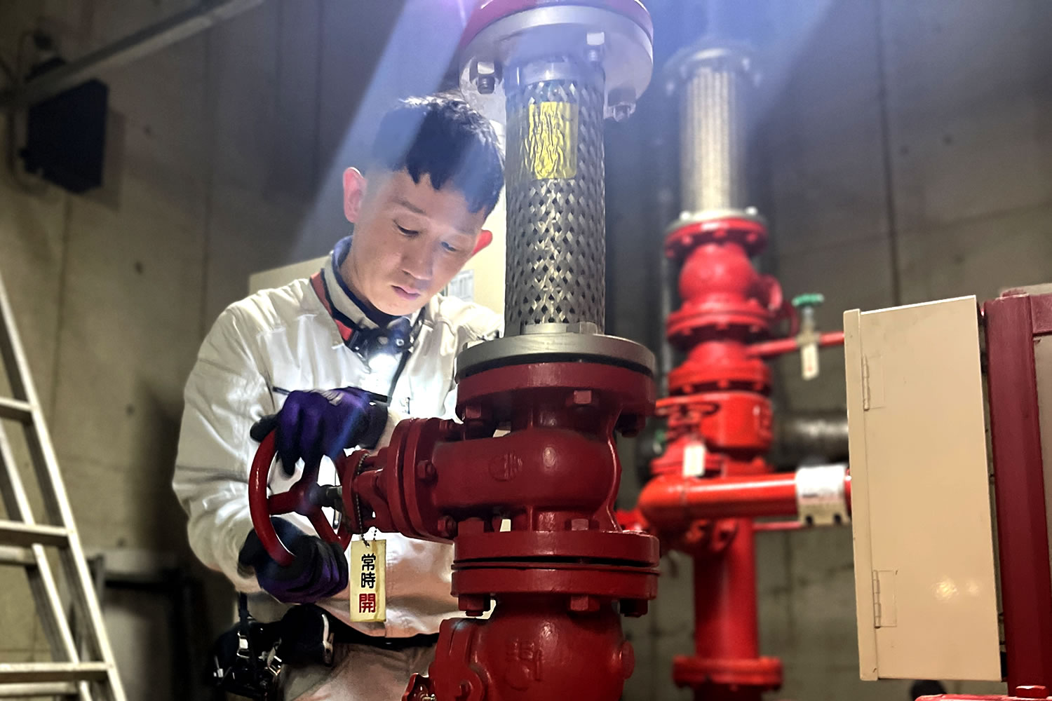 「誠実に、堅実に、着実に、」